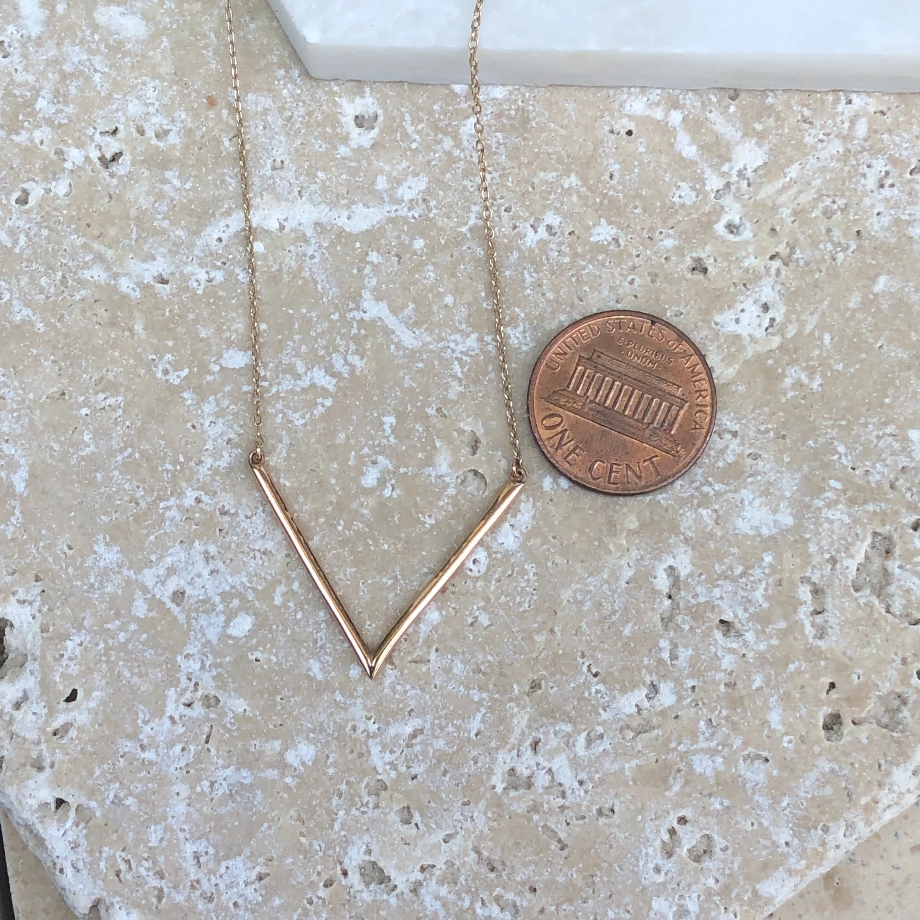 14KT Rose Gold "V" Geometric Pendant Chain Necklace