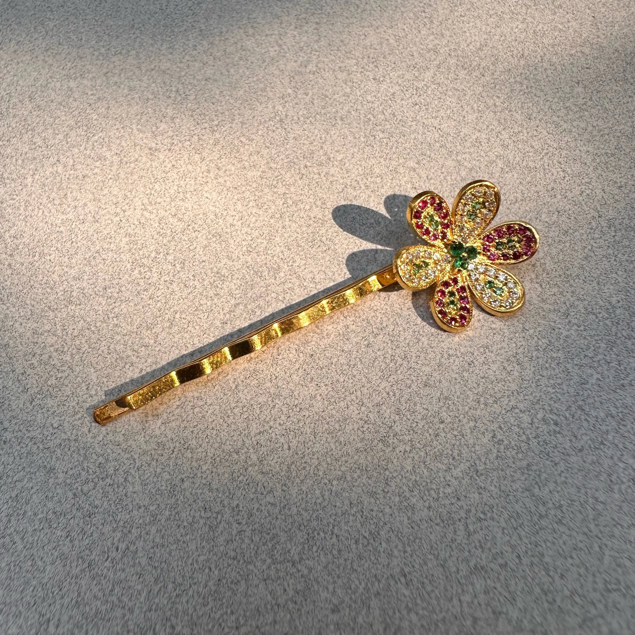 Bianca Pin