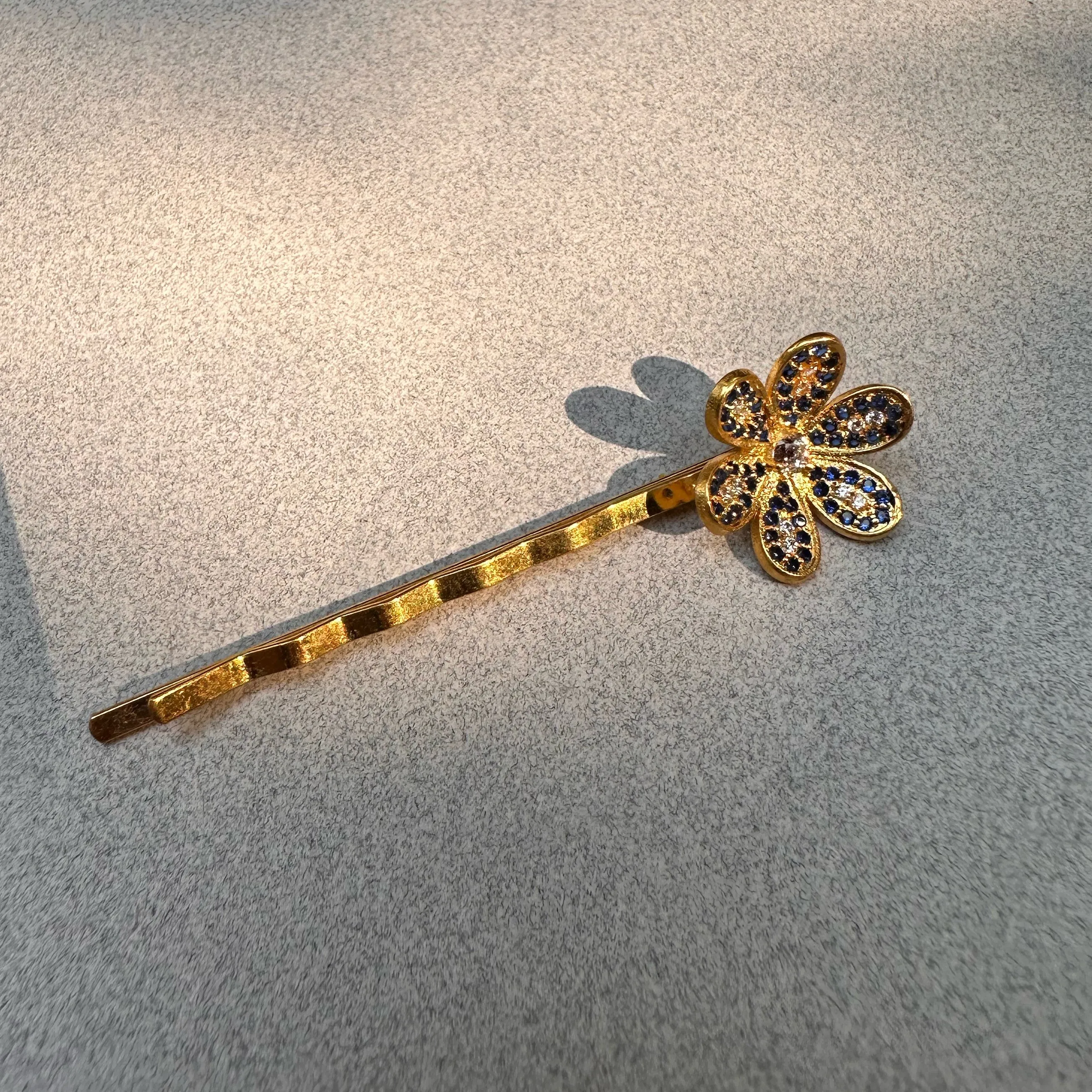 Bianca Pin