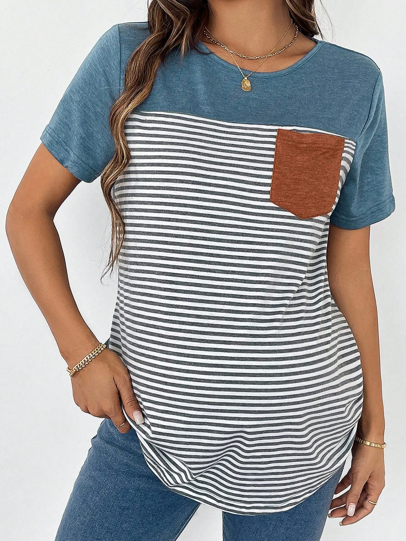 Camiseta premamá de manga corta con bolsillo