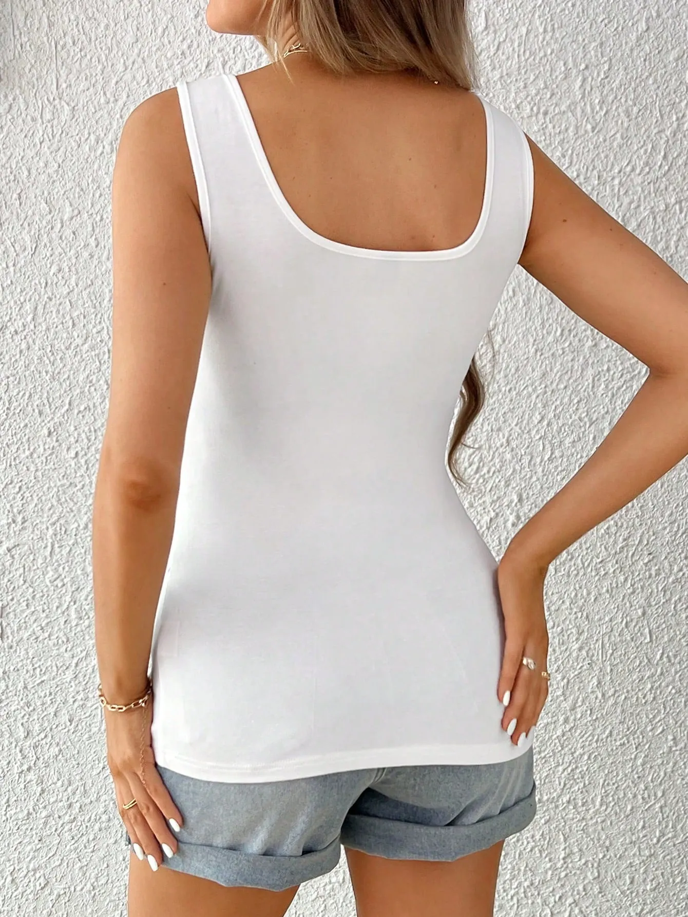 Camiseta sin mangas de maternidad para el verano