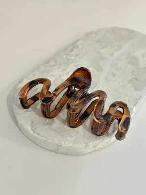 Cappuccino Wavy Hair Claw Clip