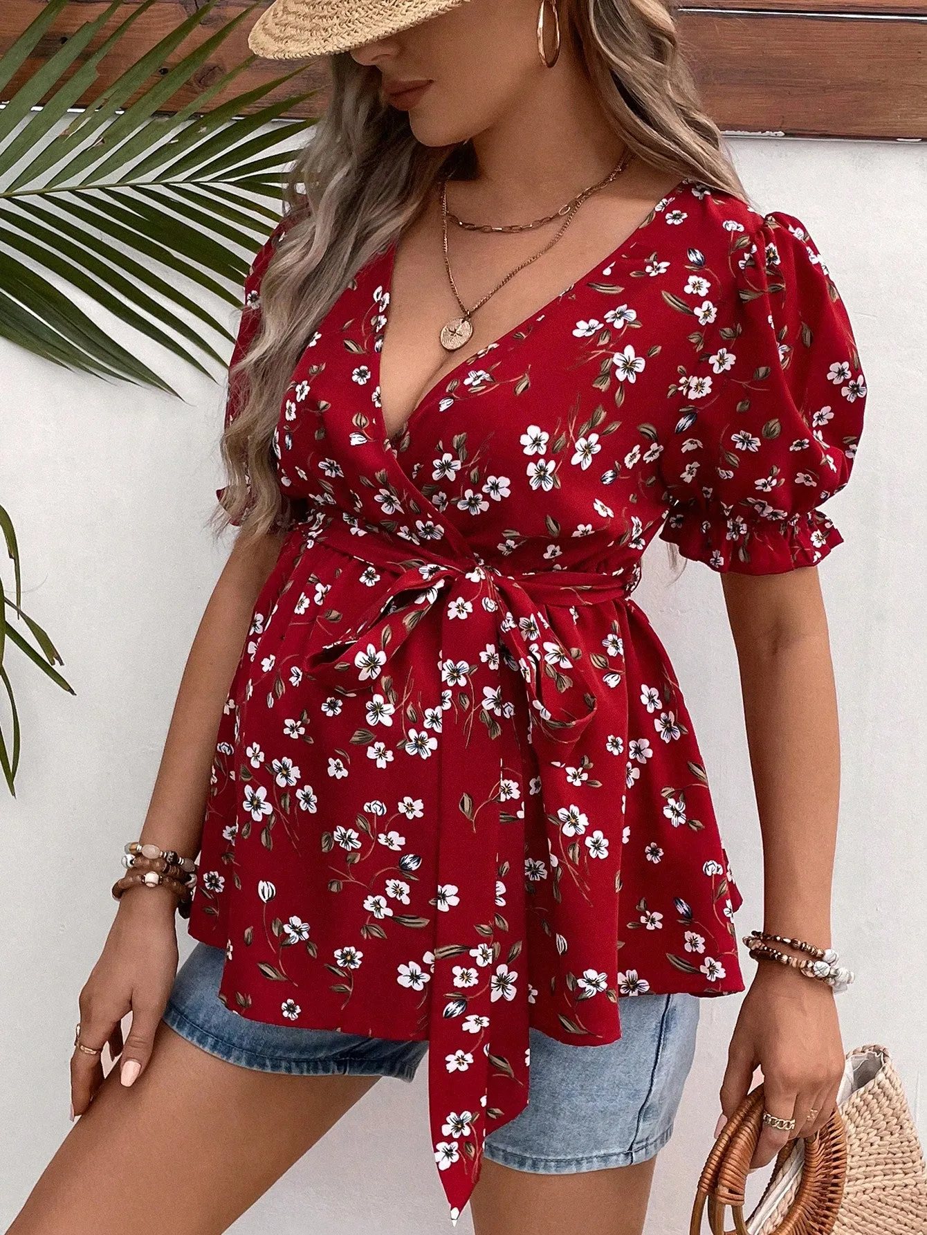 Cherry Vibes Blusa Floral de Maternidad con Cinturón en CR