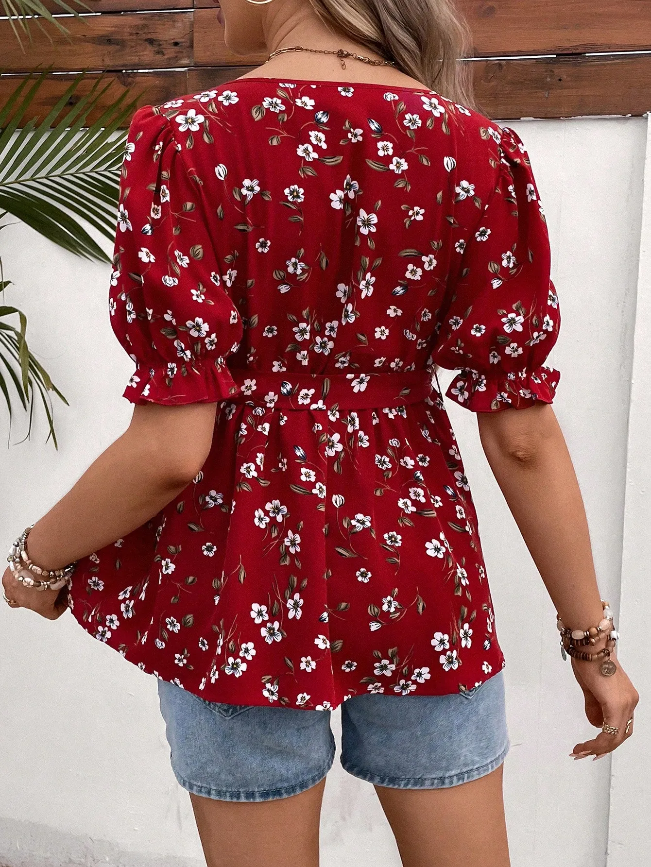 Cherry Vibes Blusa Floral de Maternidad con Cinturón en CR