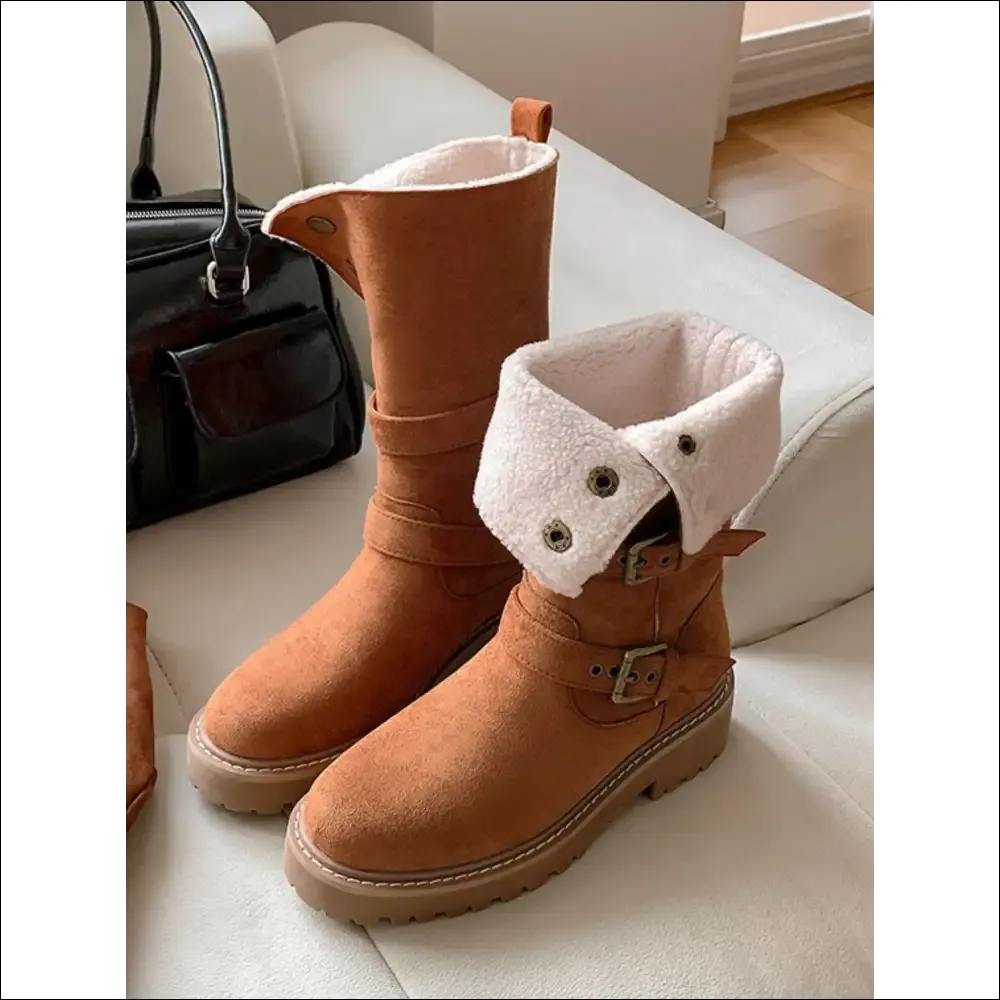 Chic Round Toe Platform Boots for Trendy Women