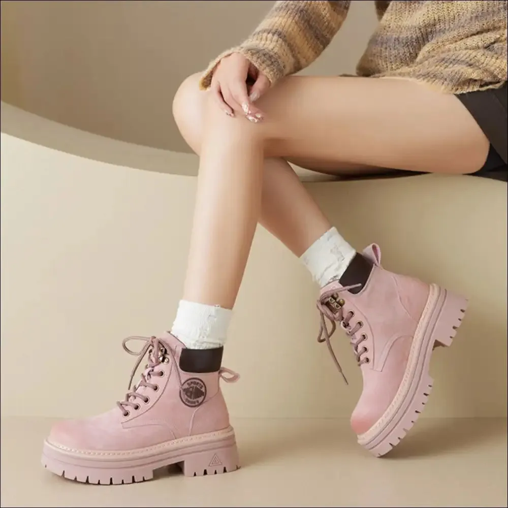 Chic Round Toe Platform Lace Up Boots for Trendsetters