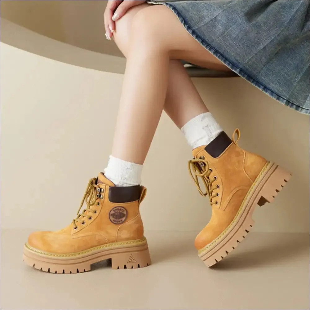 Chic Round Toe Platform Lace Up Boots for Trendsetters