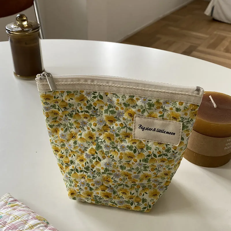 Classic Quilted Daisy Deer Sunflower Floral Soft Small Coin Purse, Cute Coin Purse
