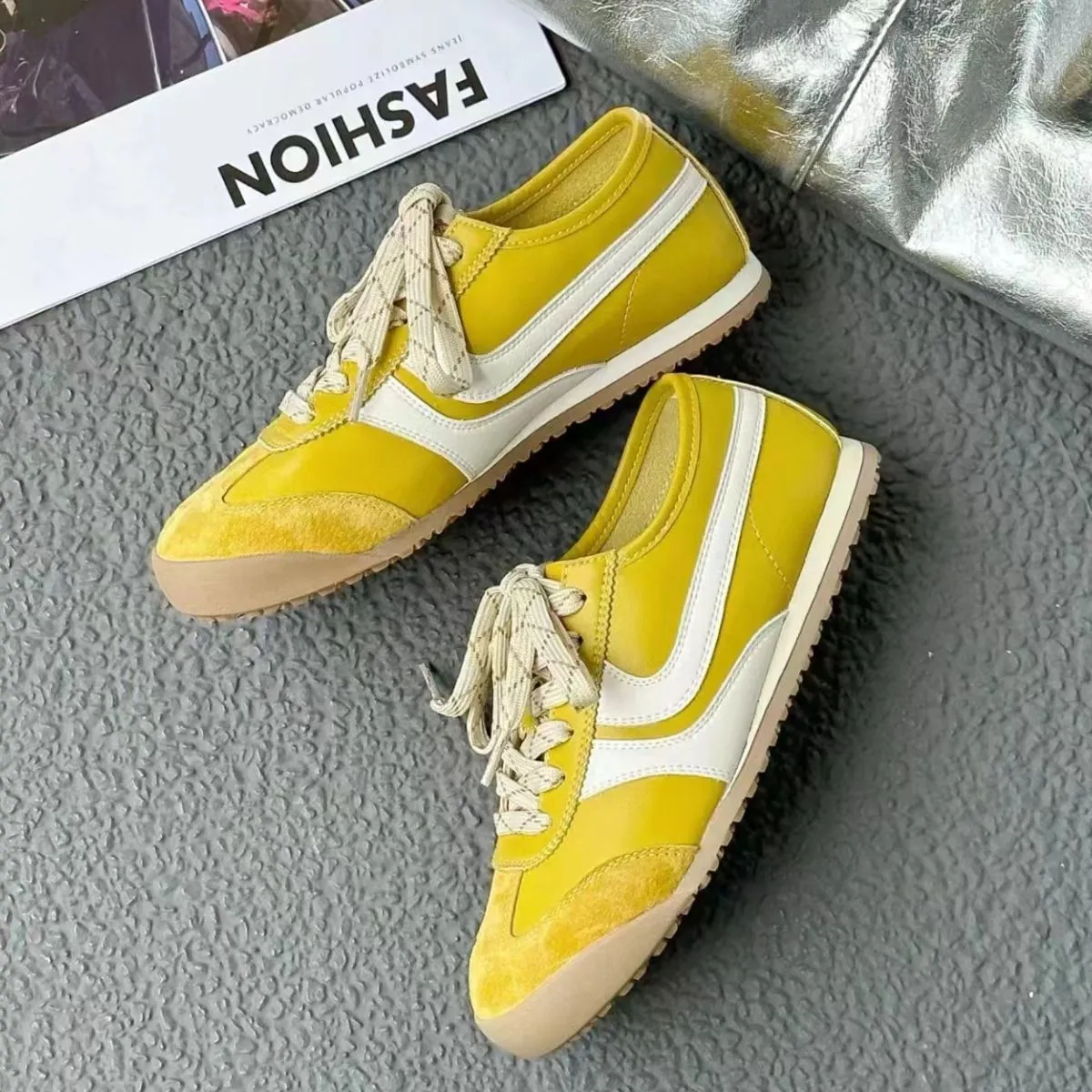 Contrast Line Detail Flats Athletic