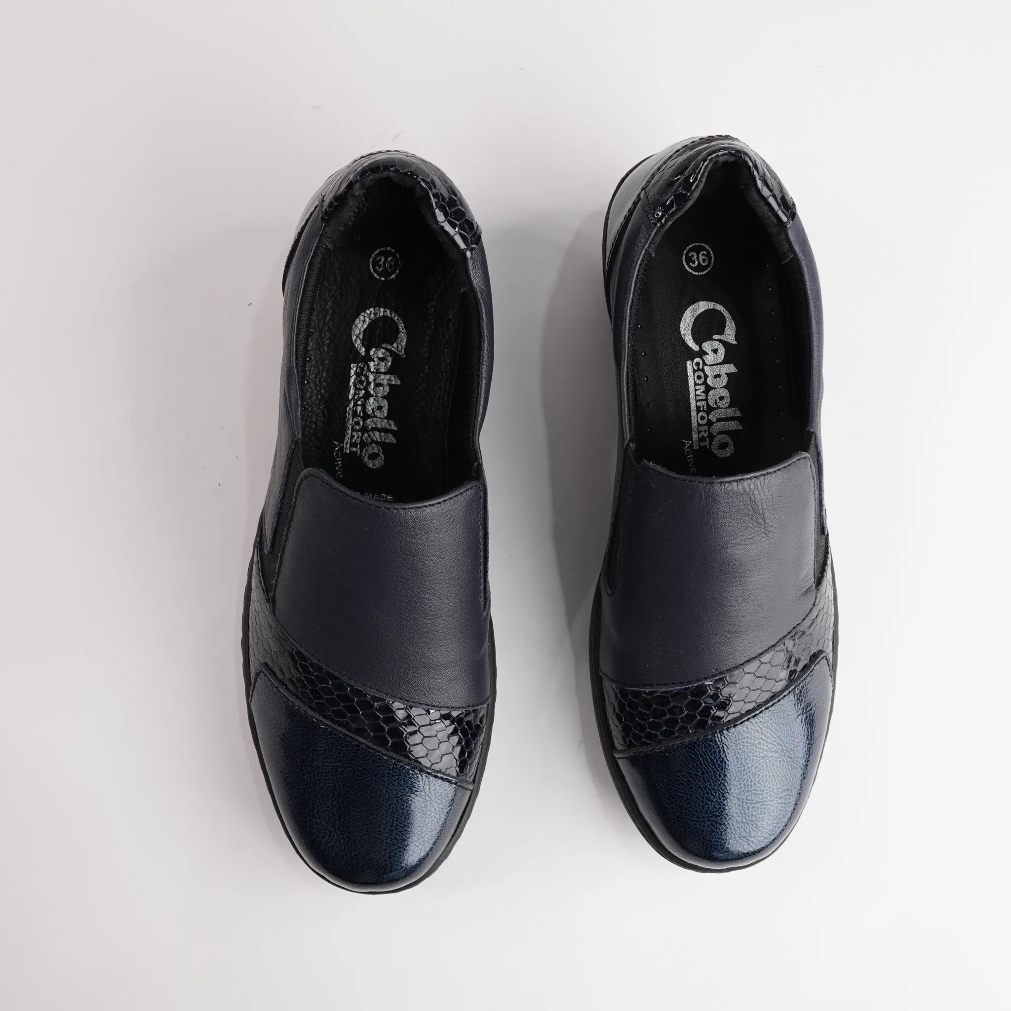 CP461-18 Navy Patent Leather Flats