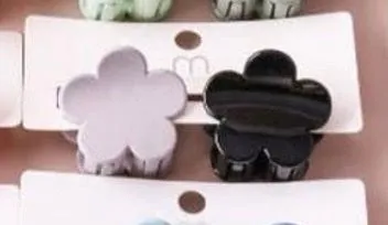 Daisy Mini Hair Claw