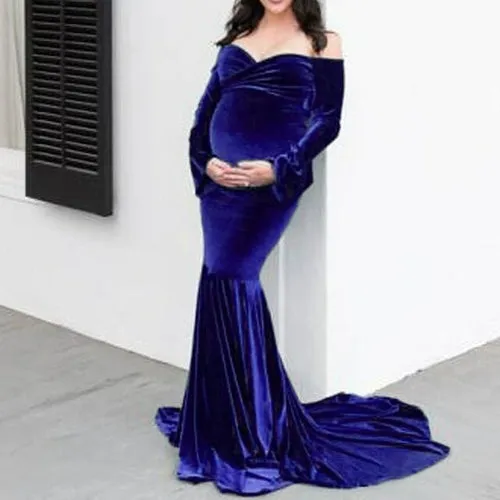 Ethereal Elegance: Long Sleeve Velvet Maternity Dress for Photoshoot