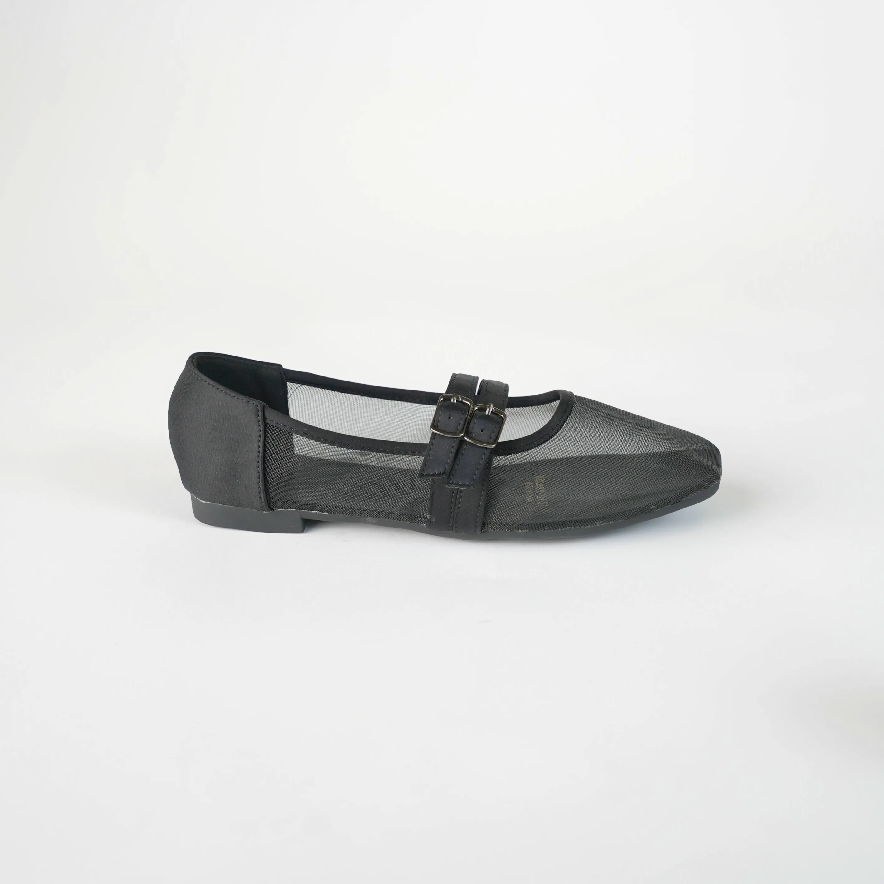 FLAT SHOE