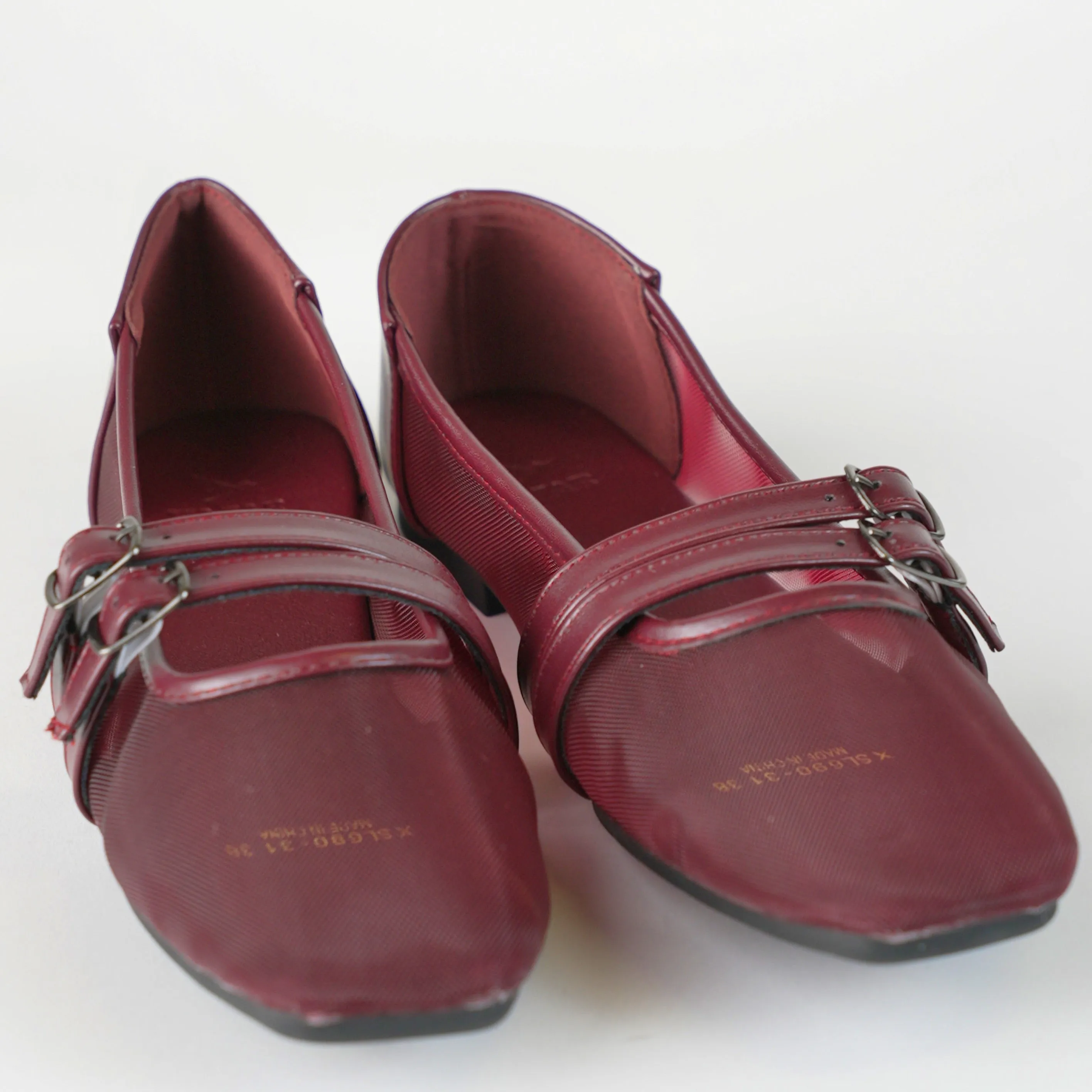 FLAT SHOE