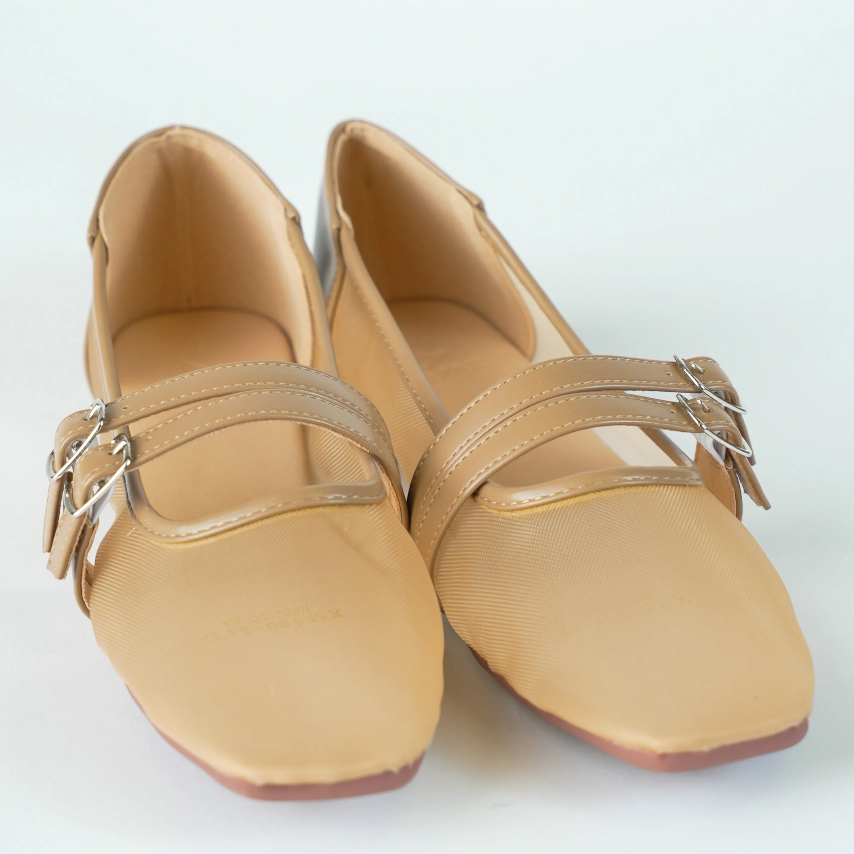 FLAT SHOE