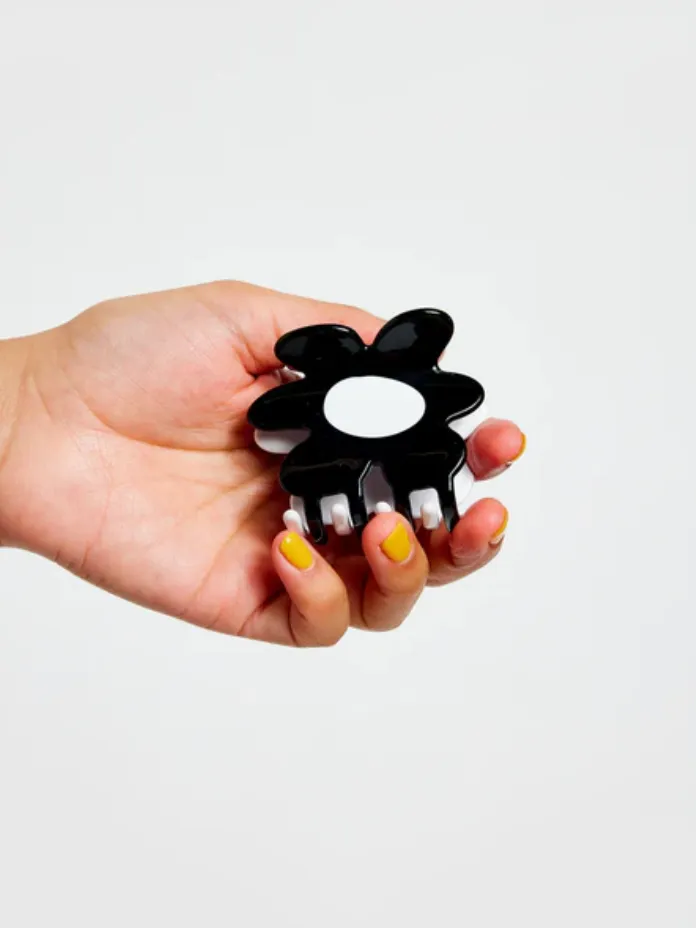 Flower Claw - Black and White
