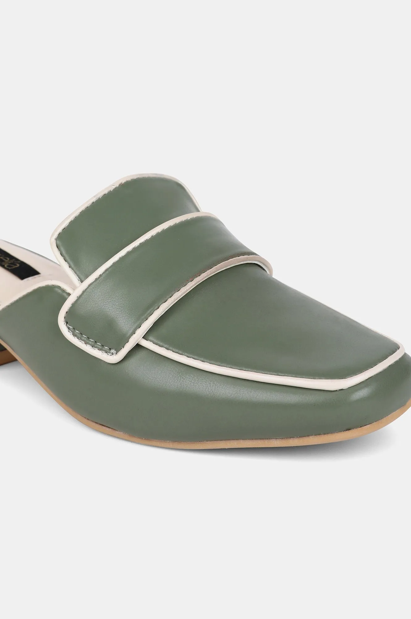 Green Square Toe Solid Flat - ZCarmen