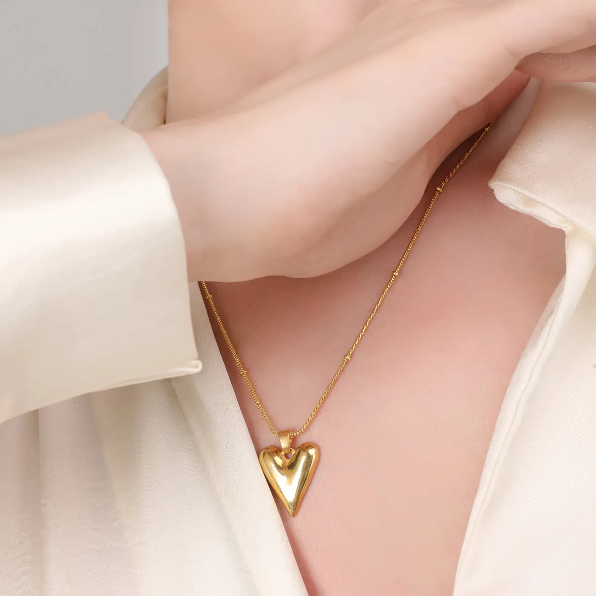 Heart Vintage Chain Necklace Gold Plated, Waterproof and Anti-Tarnish