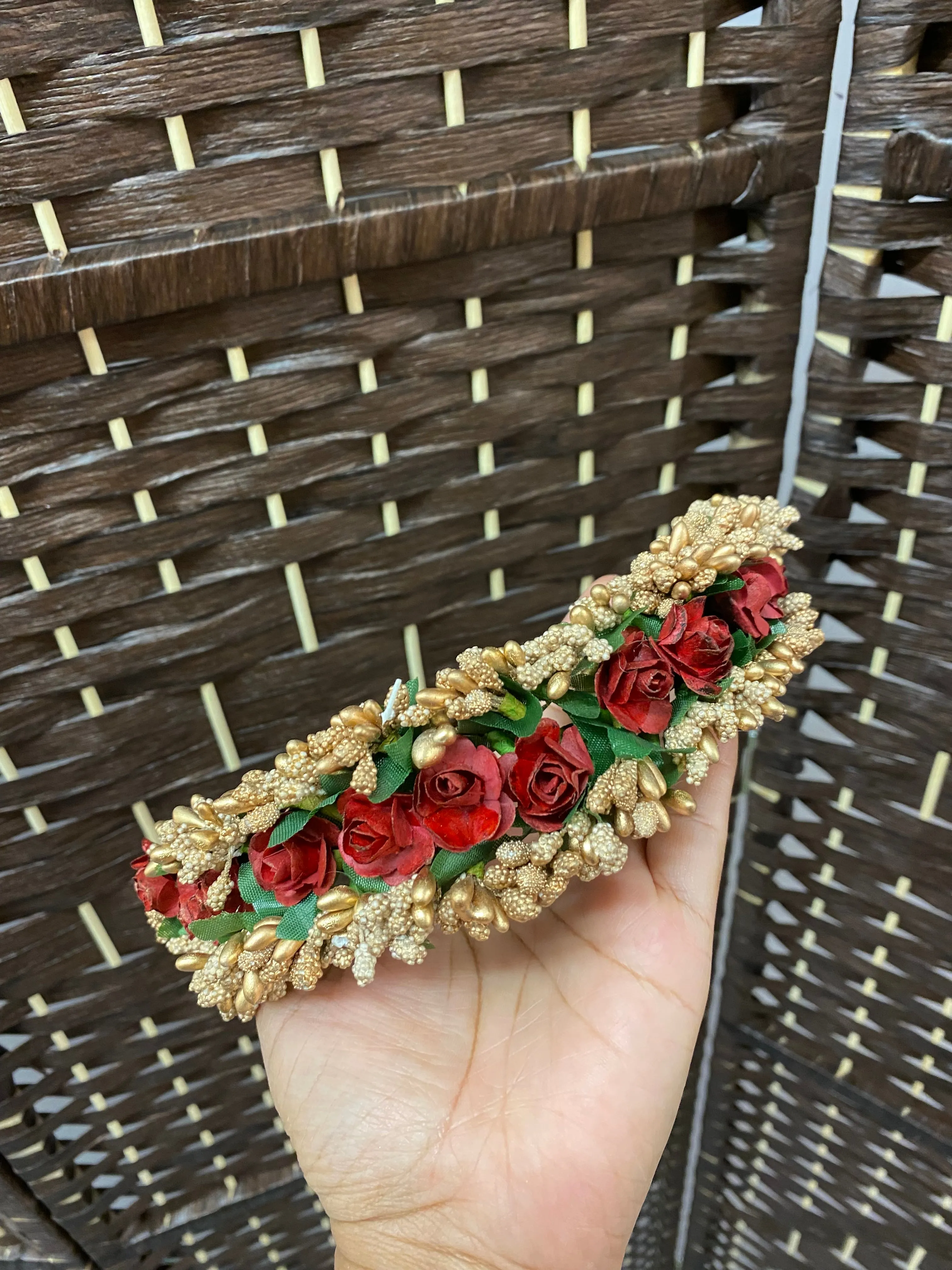 Hira Maroon Flower Hair Gajra