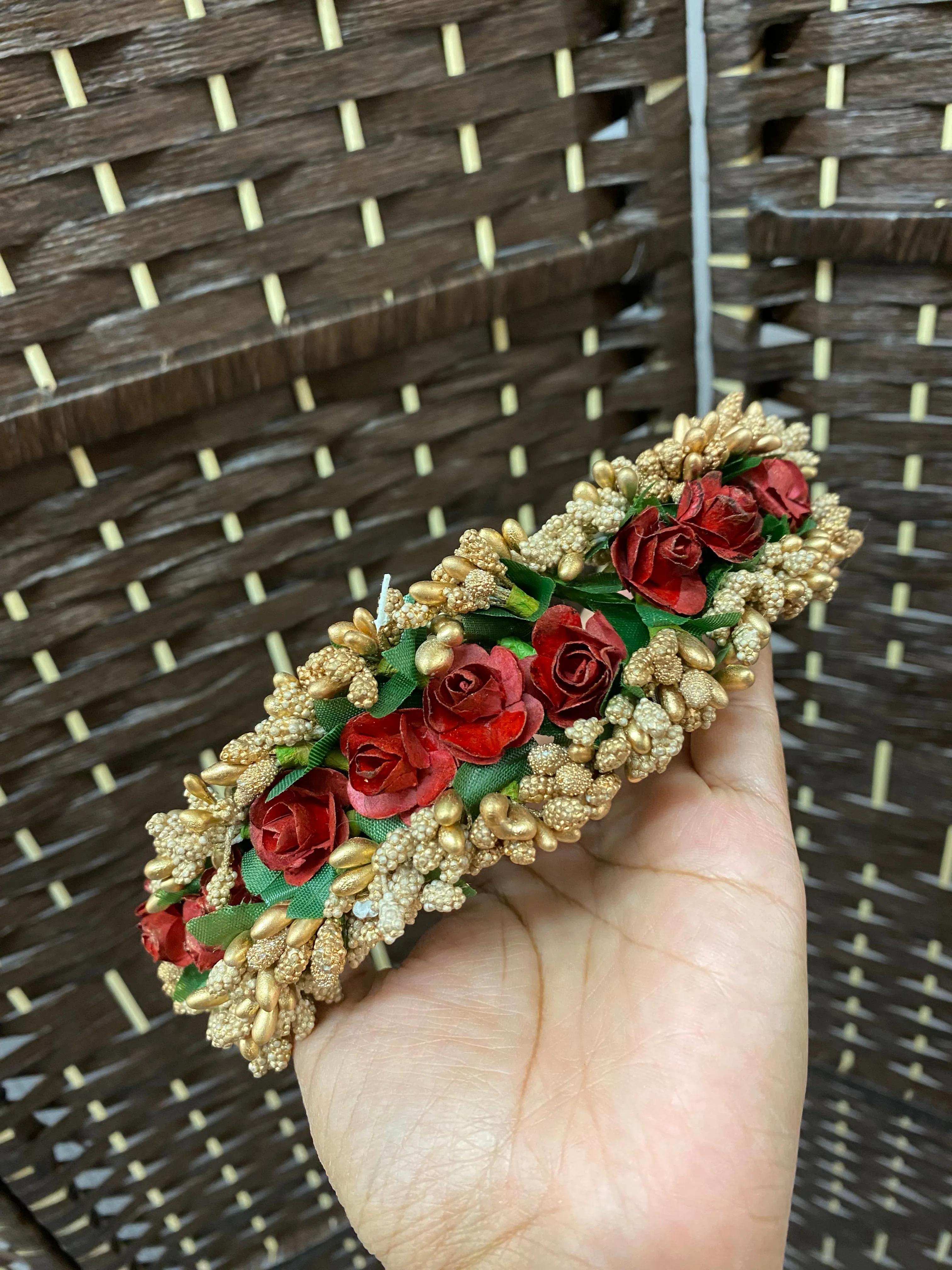 Hira Maroon Flower Hair Gajra