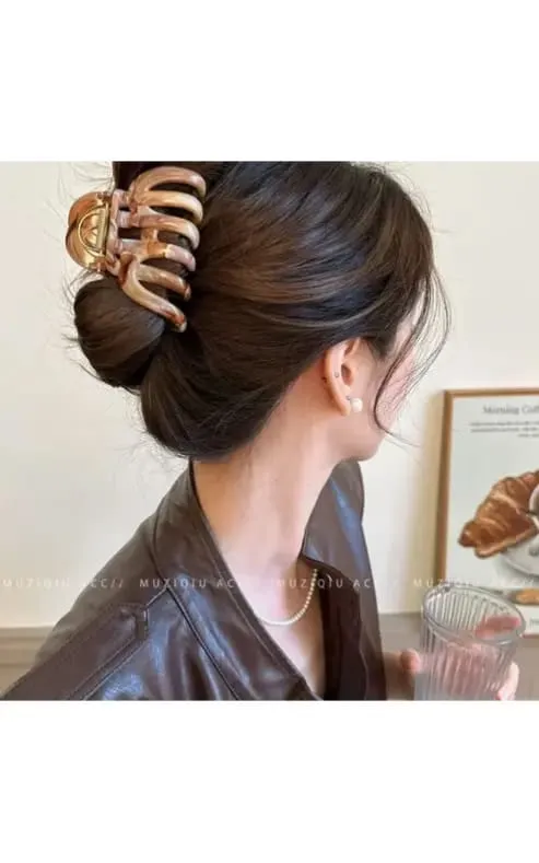 LadyJuneAccessories- Extra Strong Claw Clip
