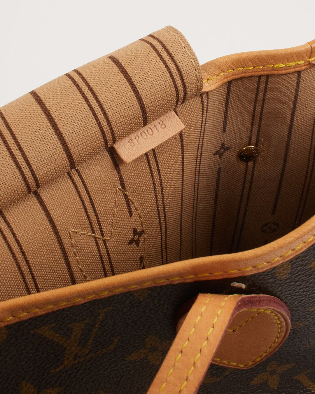 Louis Vuitton Monogram Canvas Neverfull MM Tote - NO POUCH