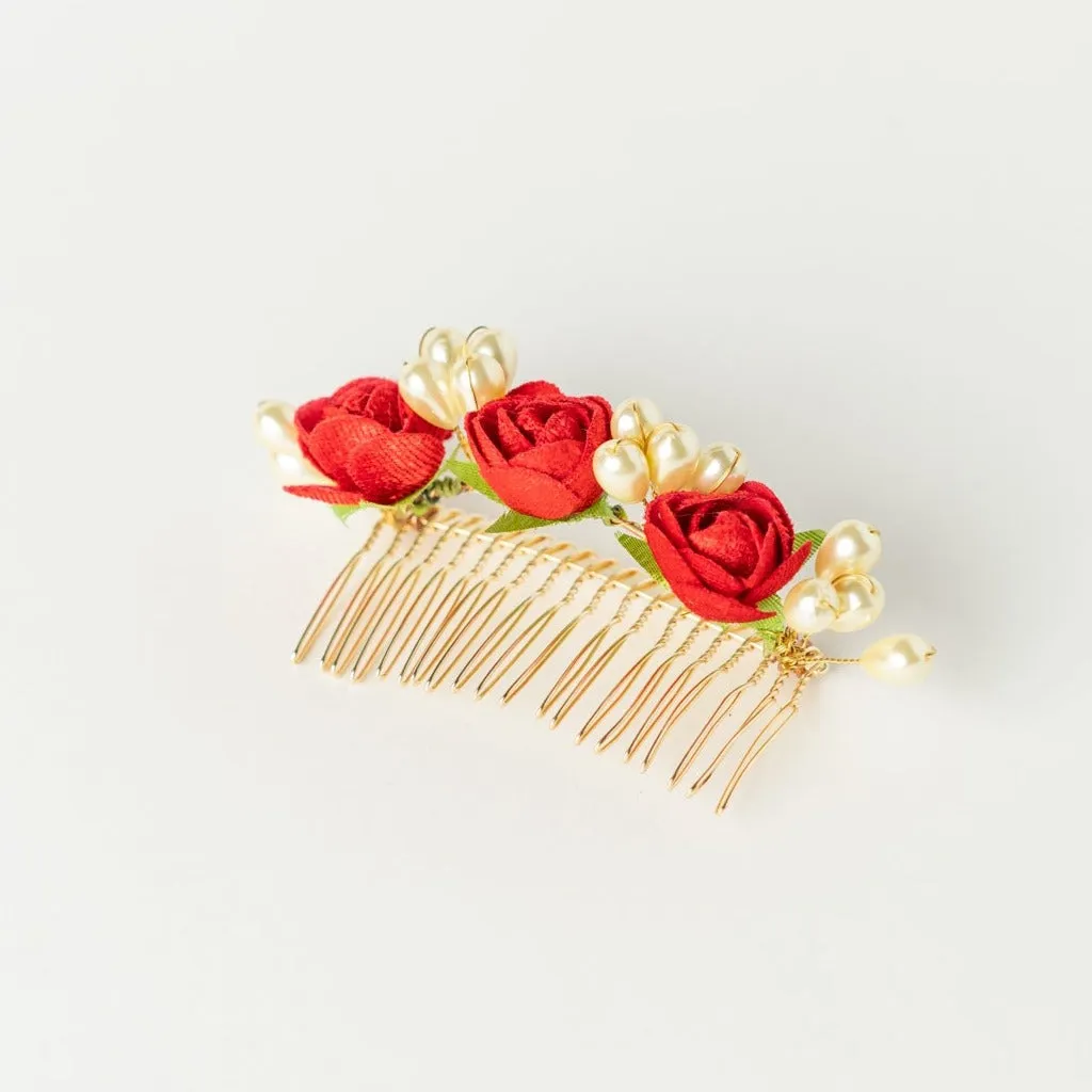 Nyra Comb