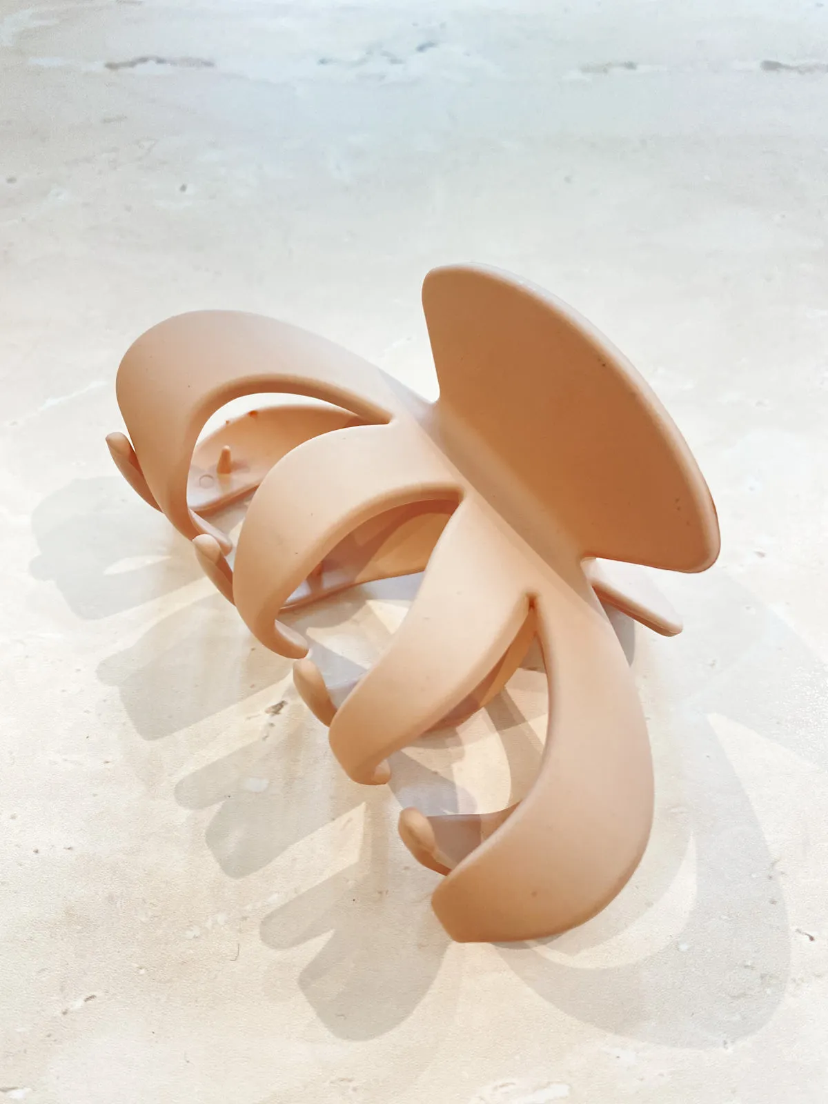 Octoclaw Hair Claw Clip in Tan