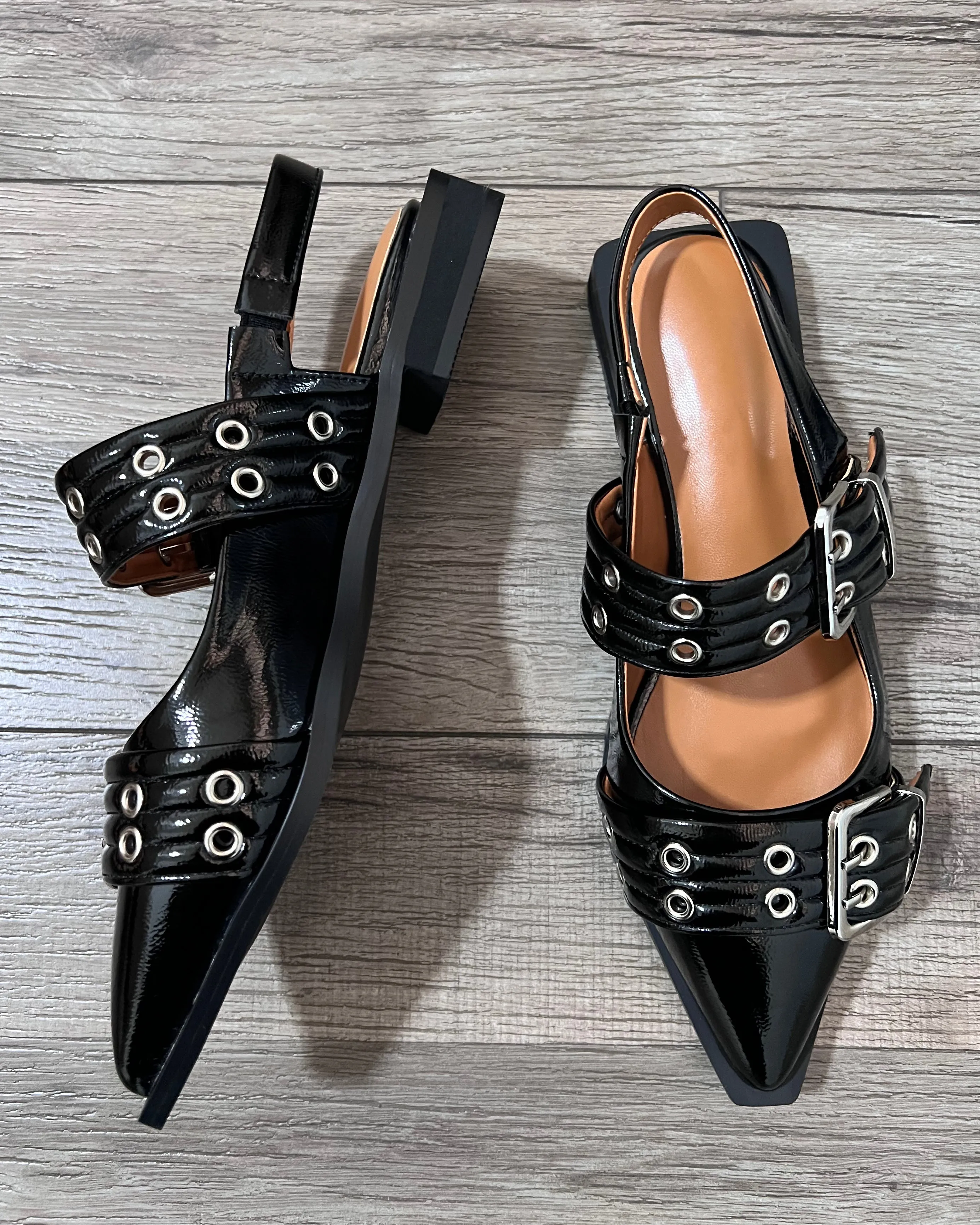 Oil wax leather pointed toe big buckle flat shoes