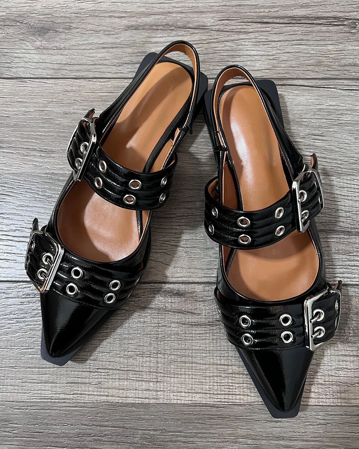 Oil wax leather pointed toe big buckle flat shoes