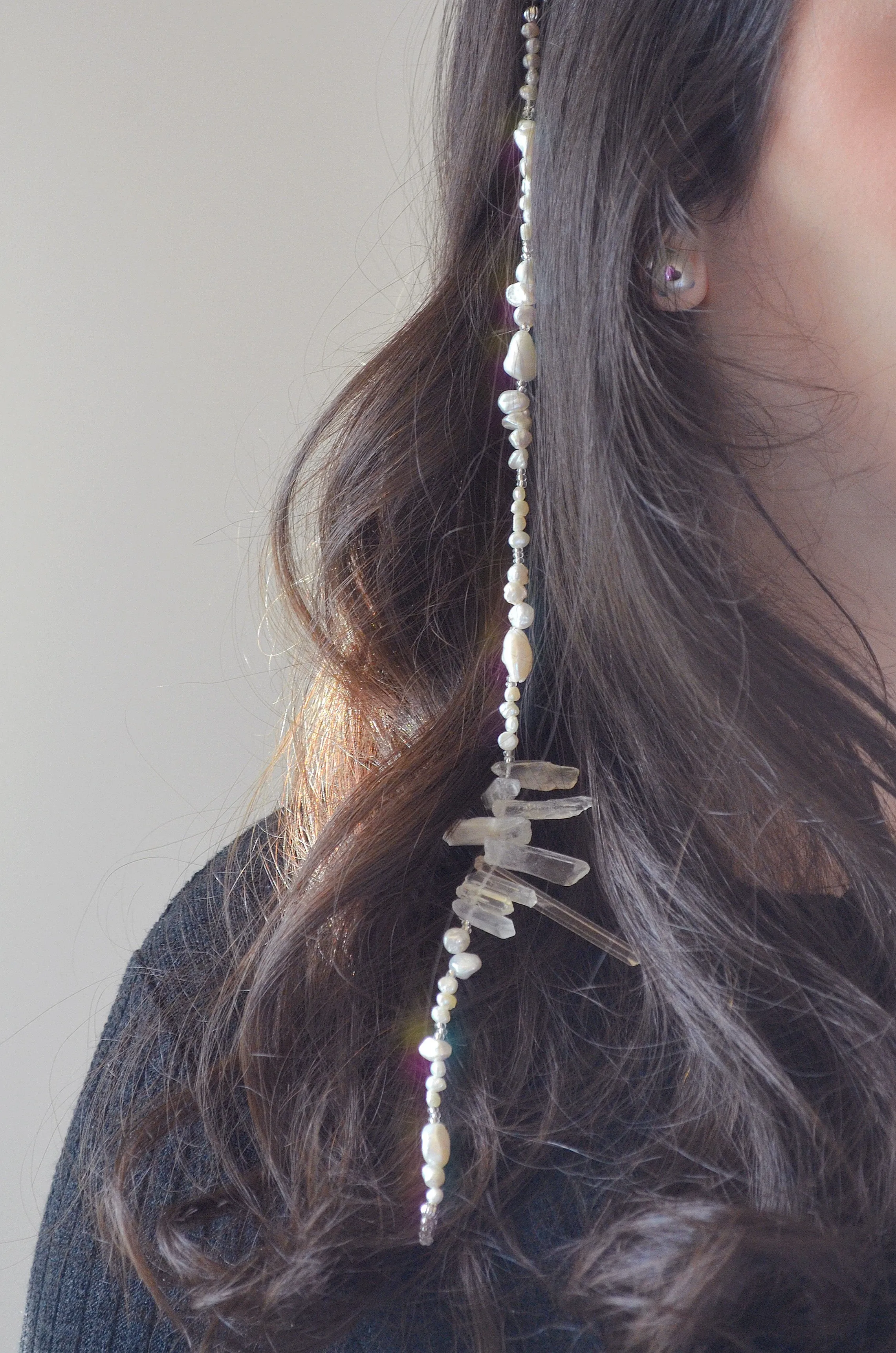 Pearly-Quartz Hair Charm