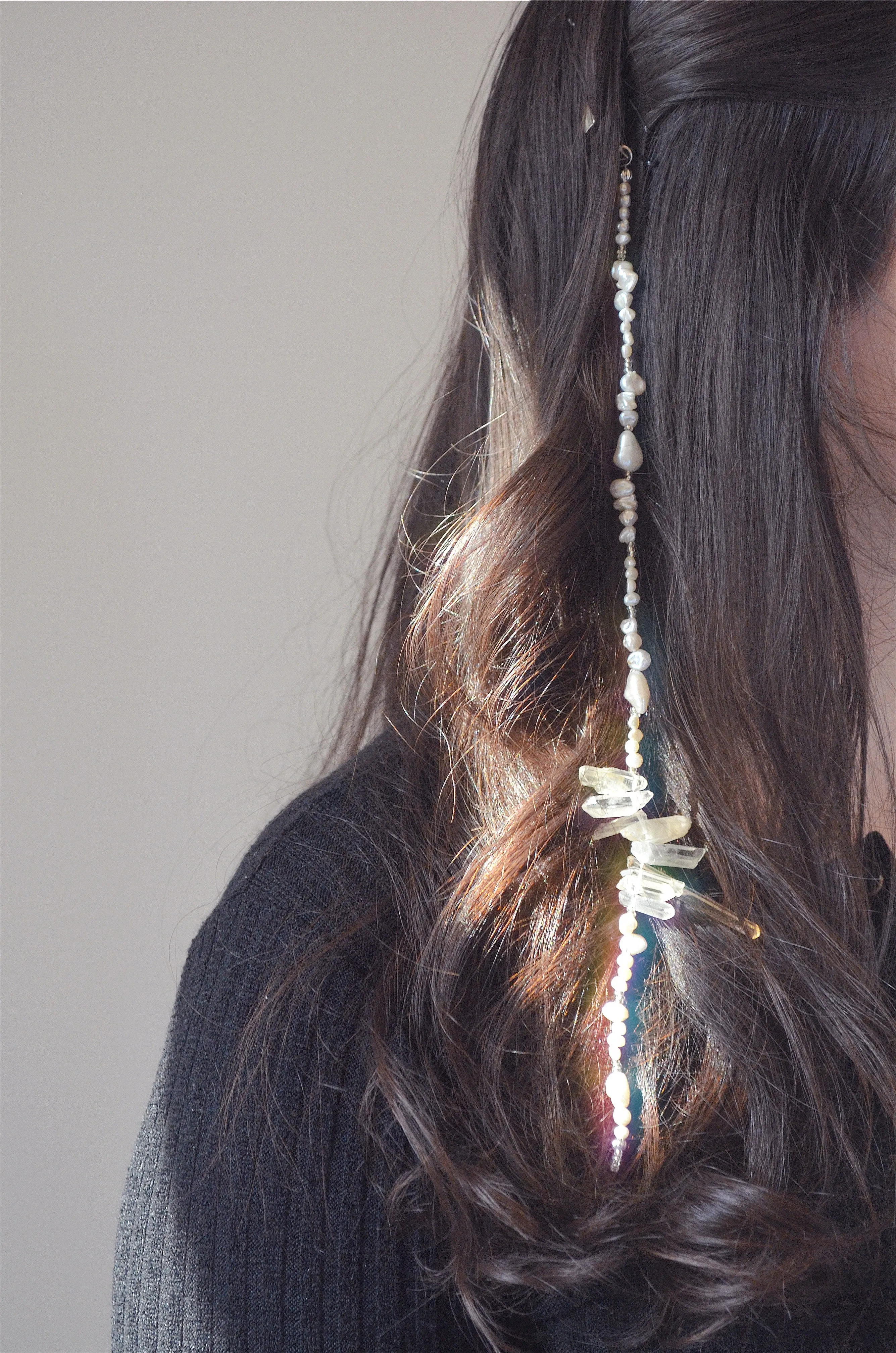 Pearly-Quartz Hair Charm