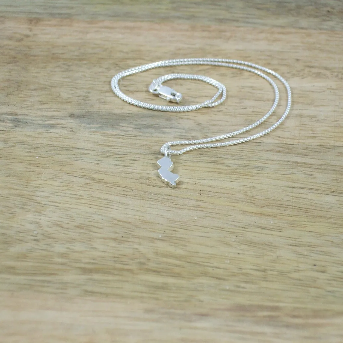 Pequeño New Jersey Pendant