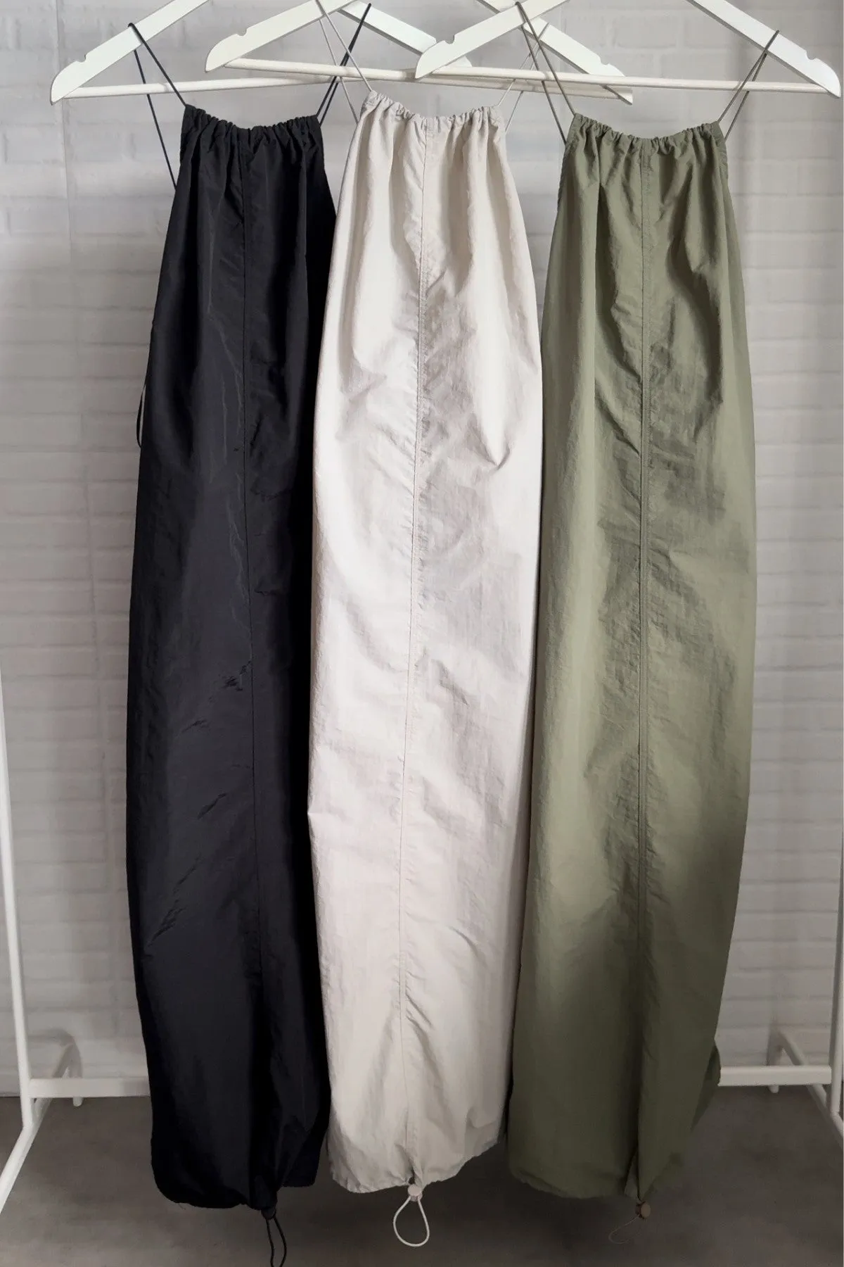 RAELYNN Halter Midi Parachute Dress W/ Toggle Drawstring Back & Hem (Moss Green)