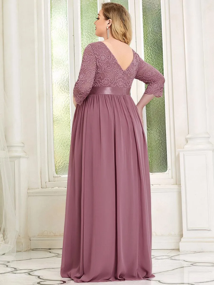 Robe de soirée glamour à demi-manches col rond et dos brodé pour maternité