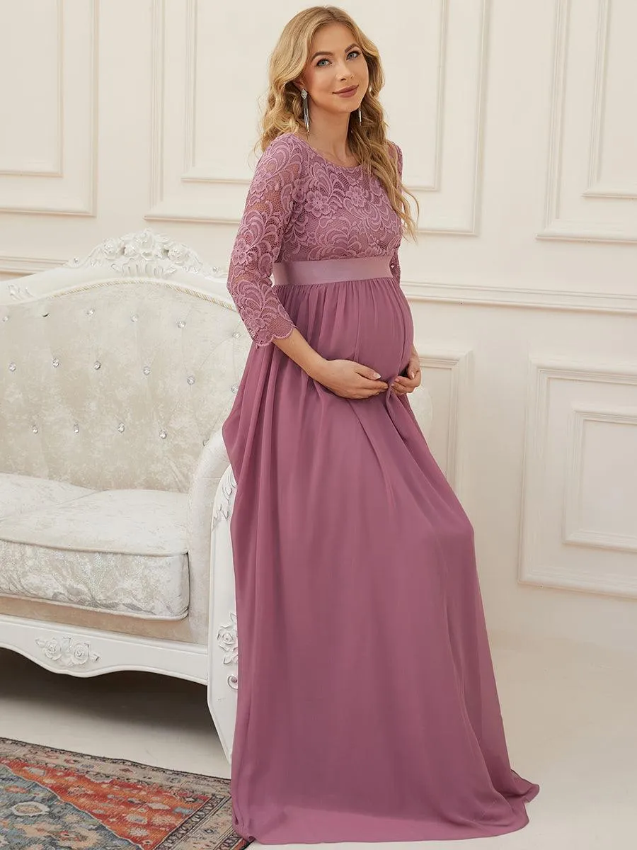 Robe de soirée glamour à demi-manches col rond et dos brodé pour maternité