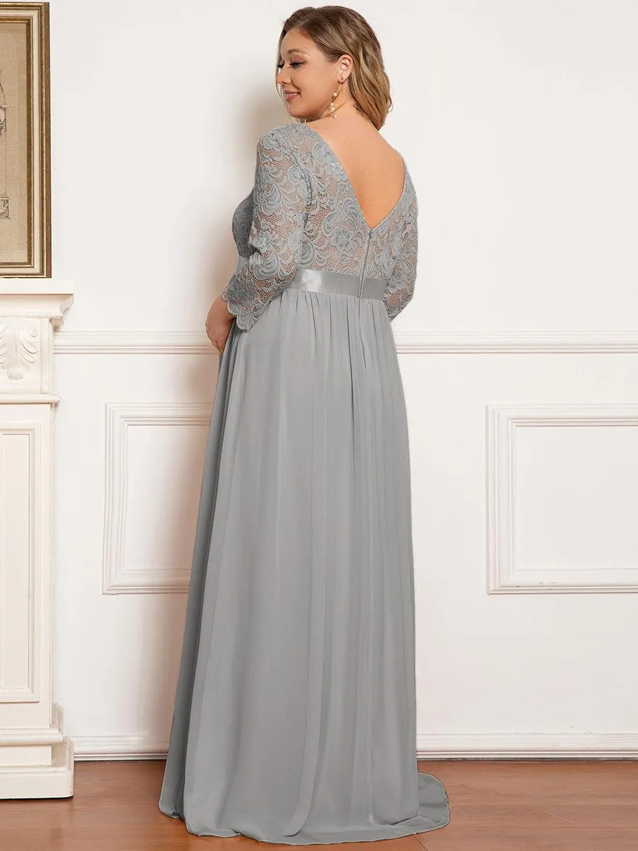 Robe de soirée glamour à demi-manches col rond et dos brodé pour maternité