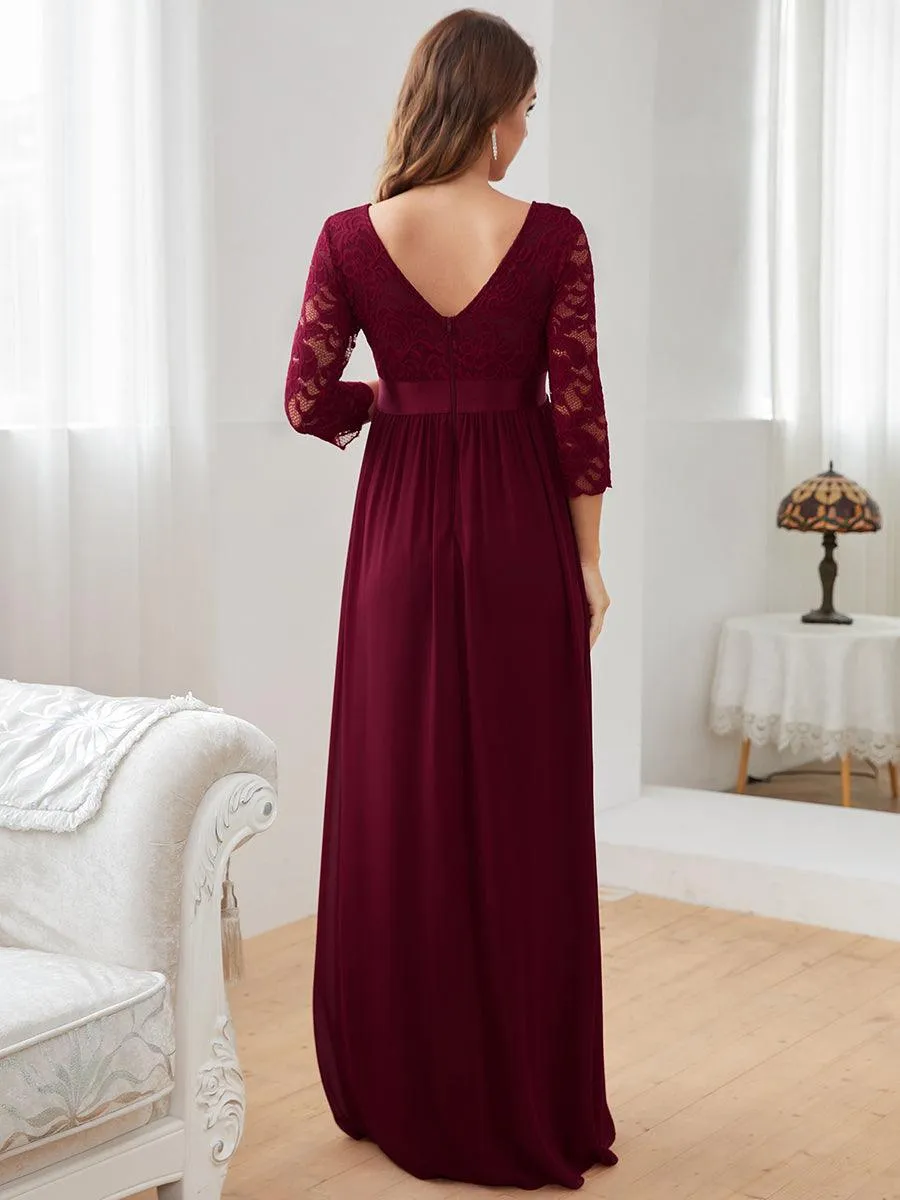 Robe de soirée glamour à demi-manches col rond et dos brodé pour maternité