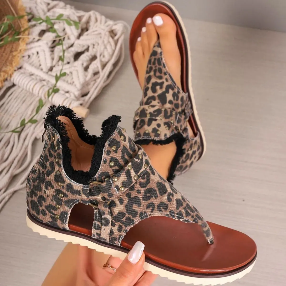 Toe Post Flats Sandals