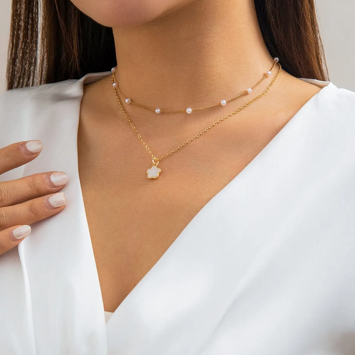 Trendy Layered Enamel Five-Pedal Flower Pendant Chain Necklace Set