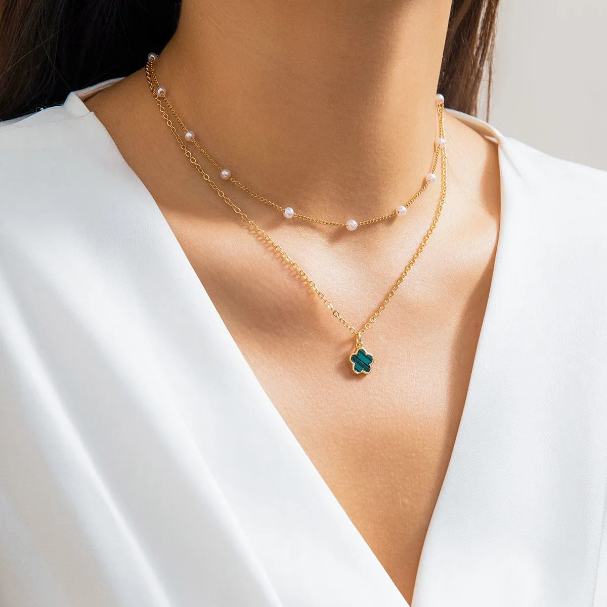 Trendy Layered Enamel Five-Pedal Flower Pendant Chain Necklace Set