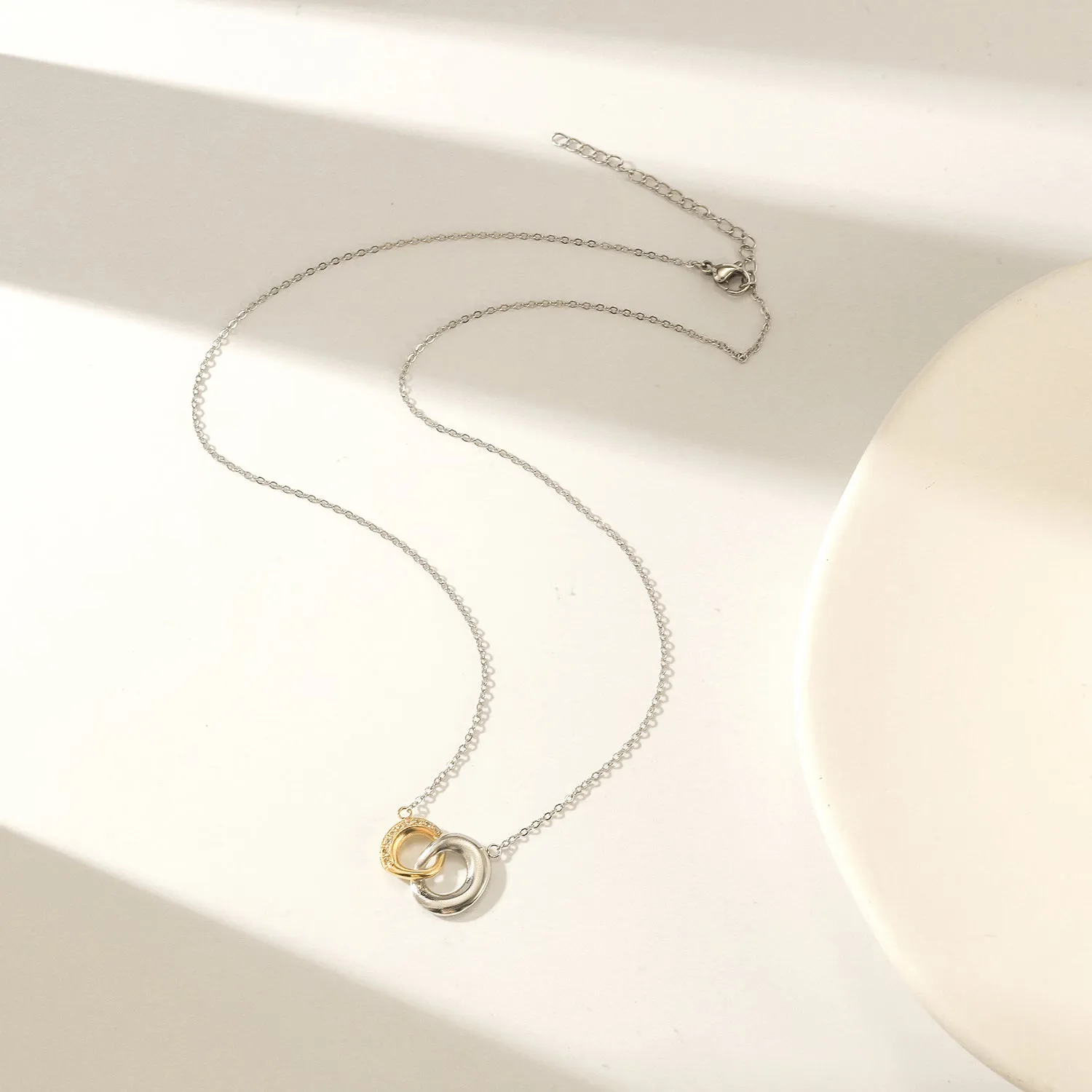 Two Tone Linked Circle Necklace