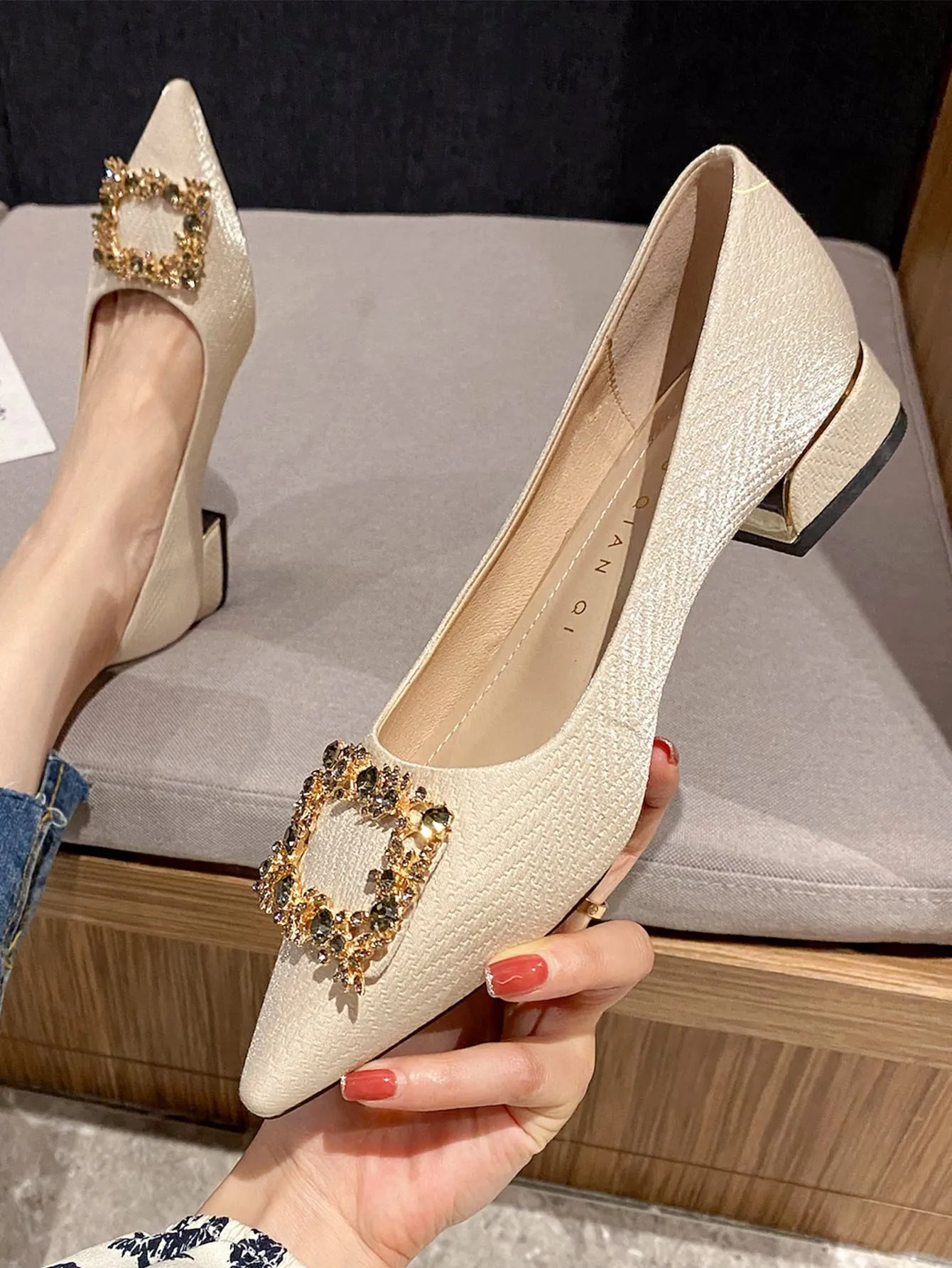 Women Rhinestone Metal Decor Flats, Fashionable Point Toe Flats